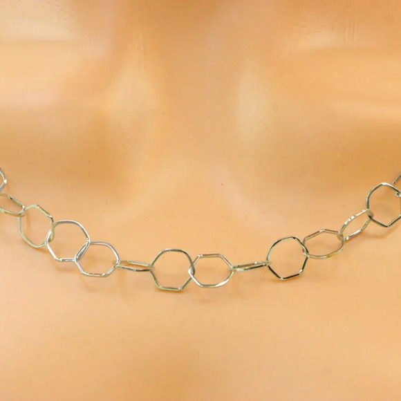 Minimalist Necklace, Sleek & Modern Design, Women’s Fashion, YC110392-N - Picture 1 of 10